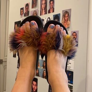 FLURRY COLORFUL SLIDES